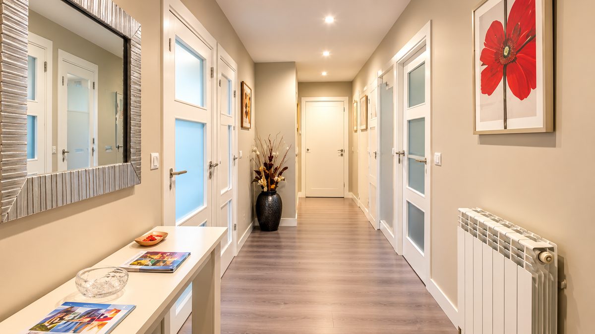 Hallway of the apartment in central Logroño